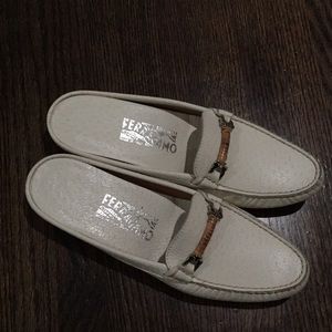 Ferragamo Off- White Mules sz 6
